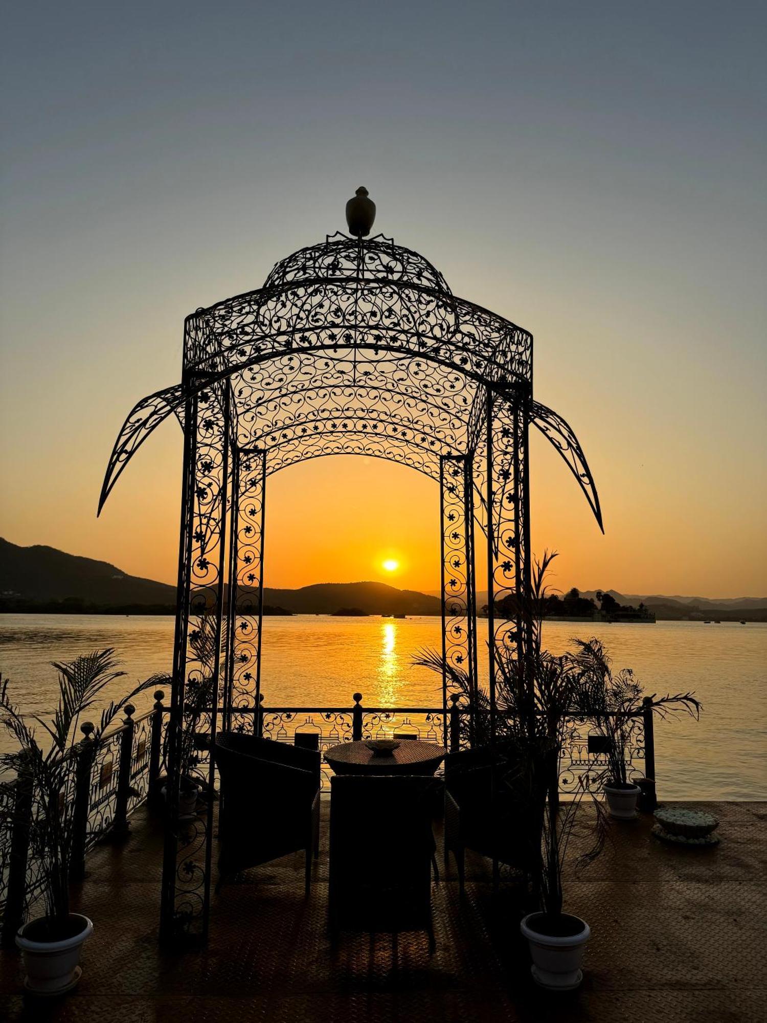 Udai Kothi Hotel Udaipur Luaran gambar