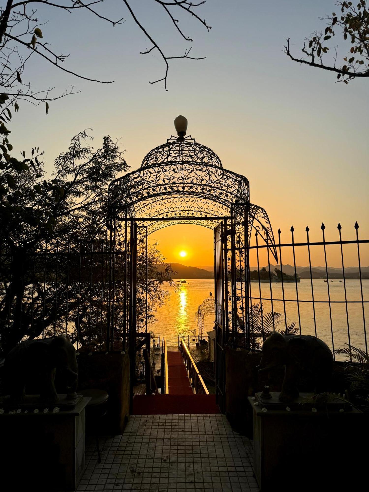 Udai Kothi Hotel Udaipur Luaran gambar