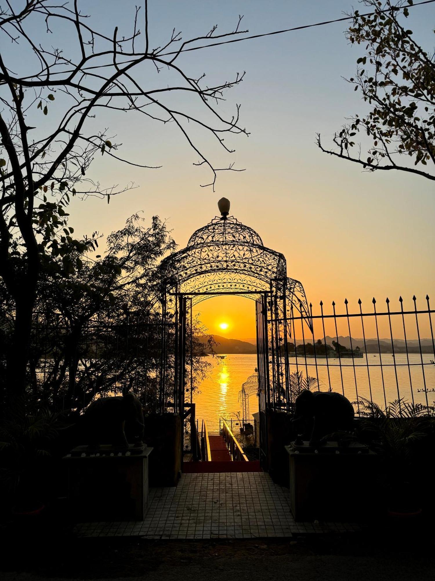 Udai Kothi Hotel Udaipur Luaran gambar