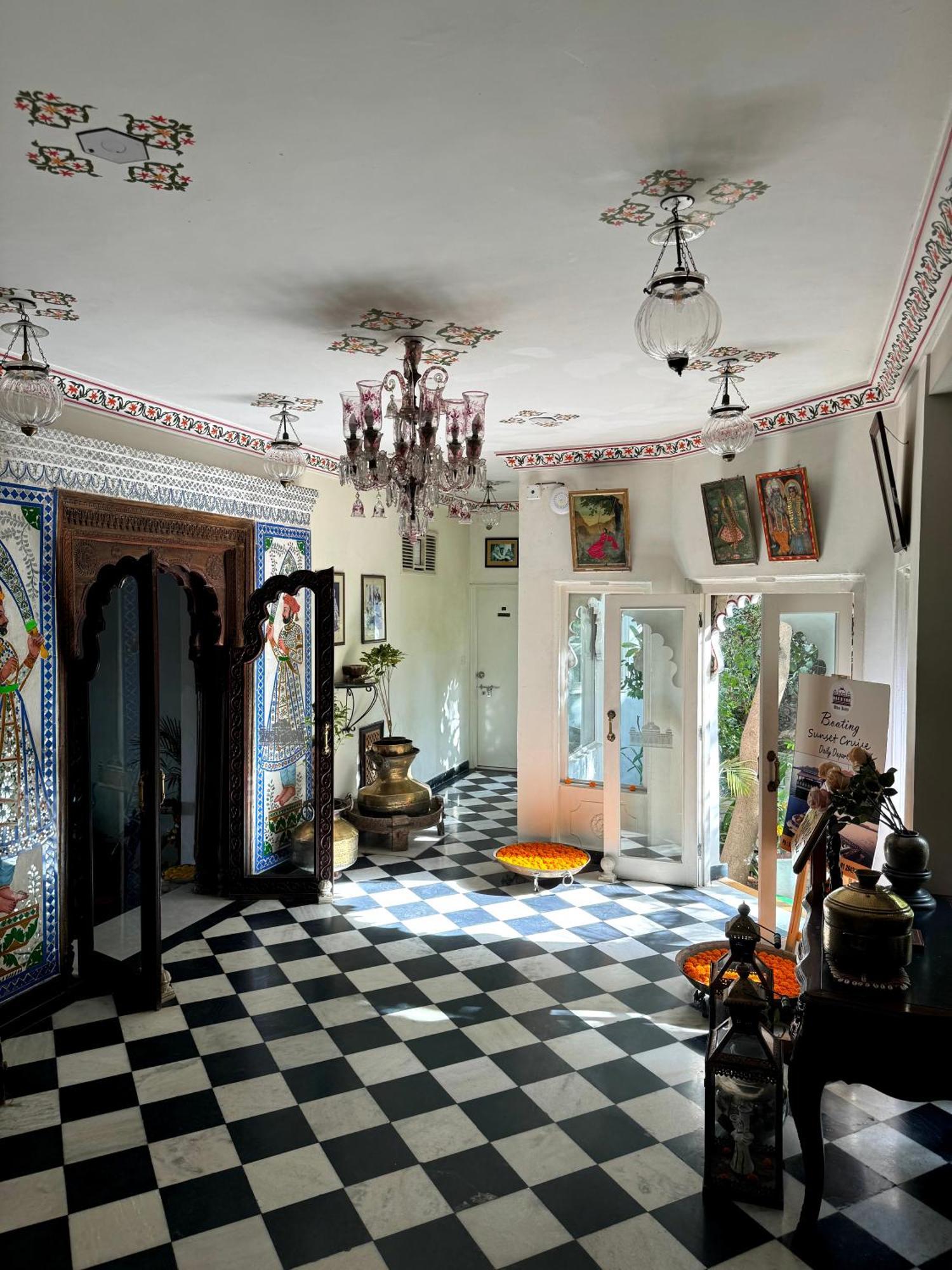 Udai Kothi Hotel Udaipur Luaran gambar