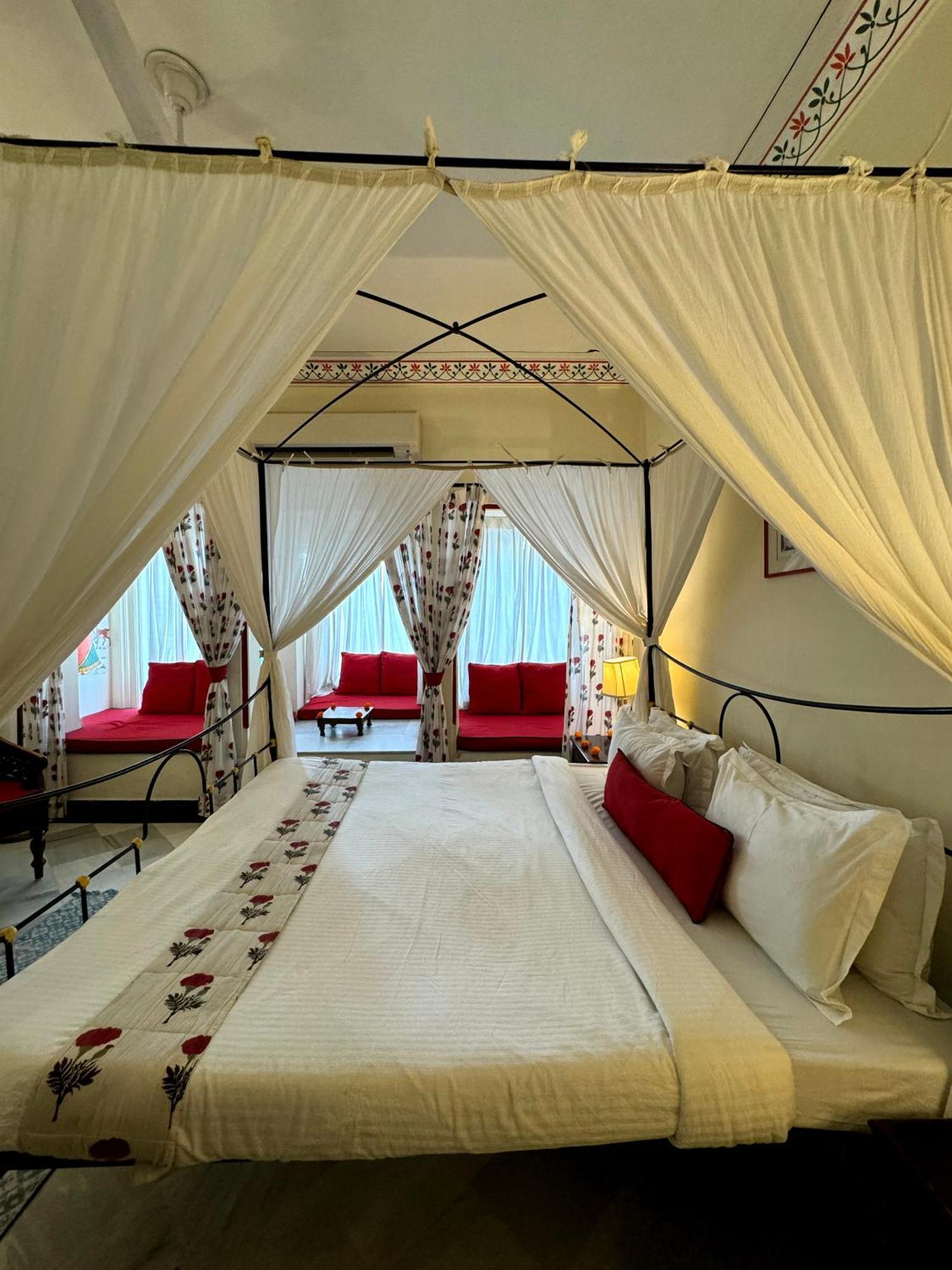 Udai Kothi Hotel Udaipur Luaran gambar