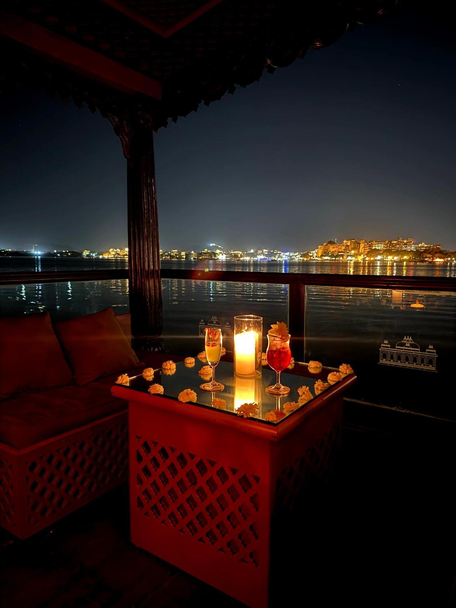 Udai Kothi Hotel Udaipur Luaran gambar