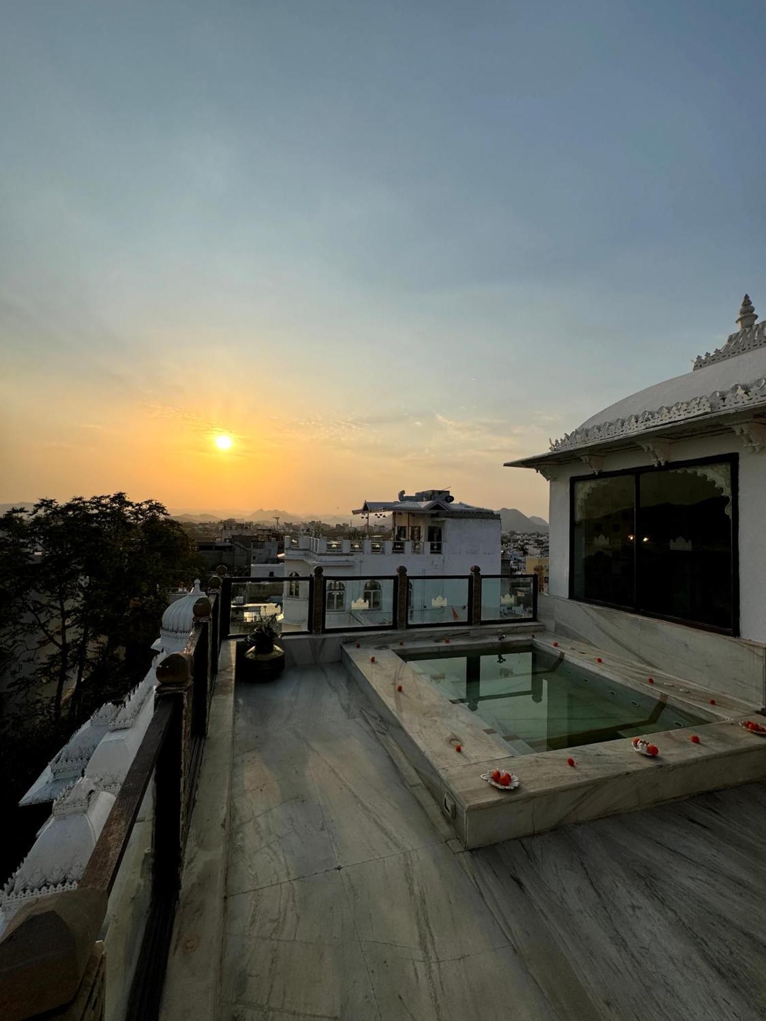 Udai Kothi Hotel Udaipur Luaran gambar