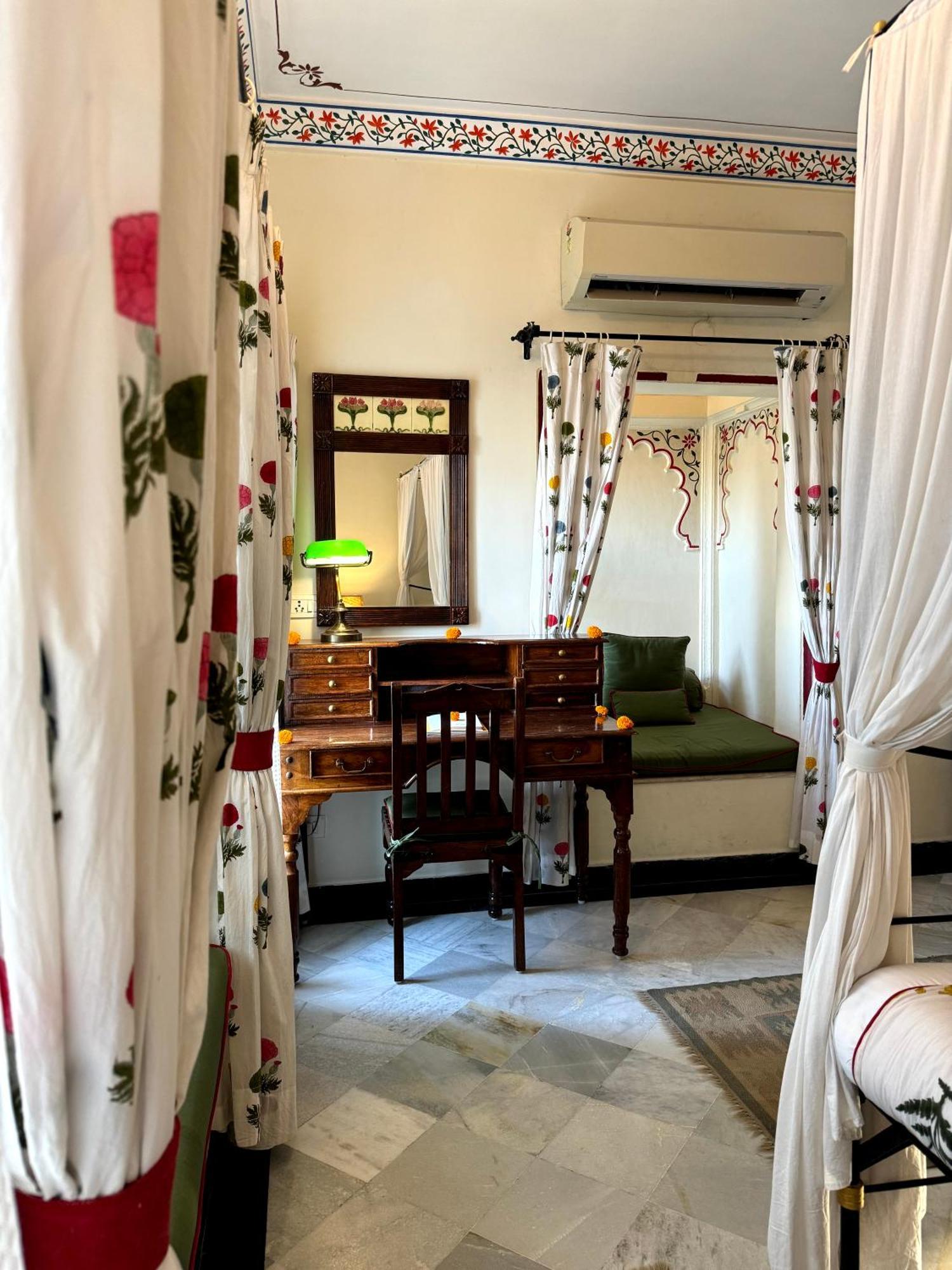 Udai Kothi Hotel Udaipur Luaran gambar