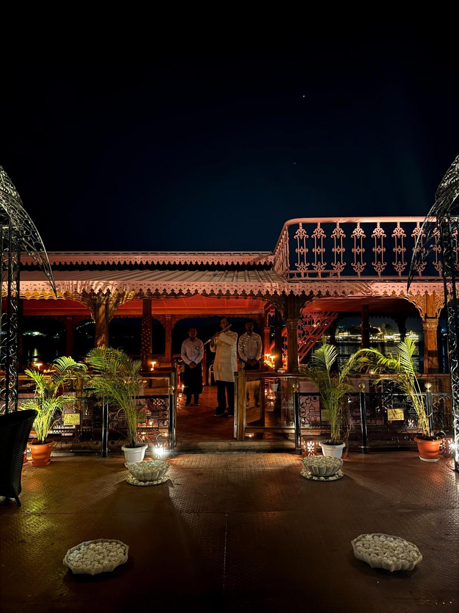 Udai Kothi Hotel Udaipur Luaran gambar