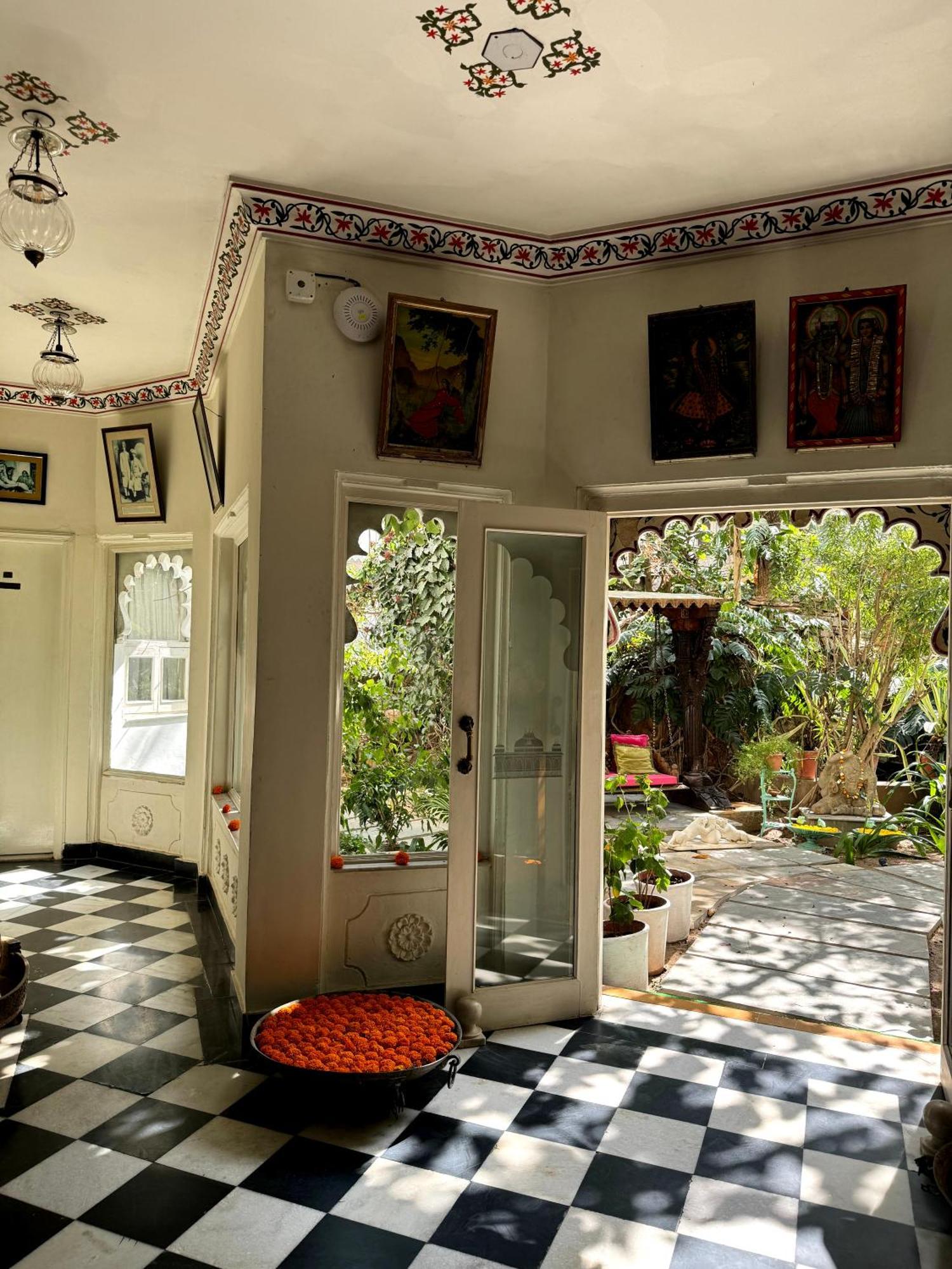 Udai Kothi Hotel Udaipur Luaran gambar